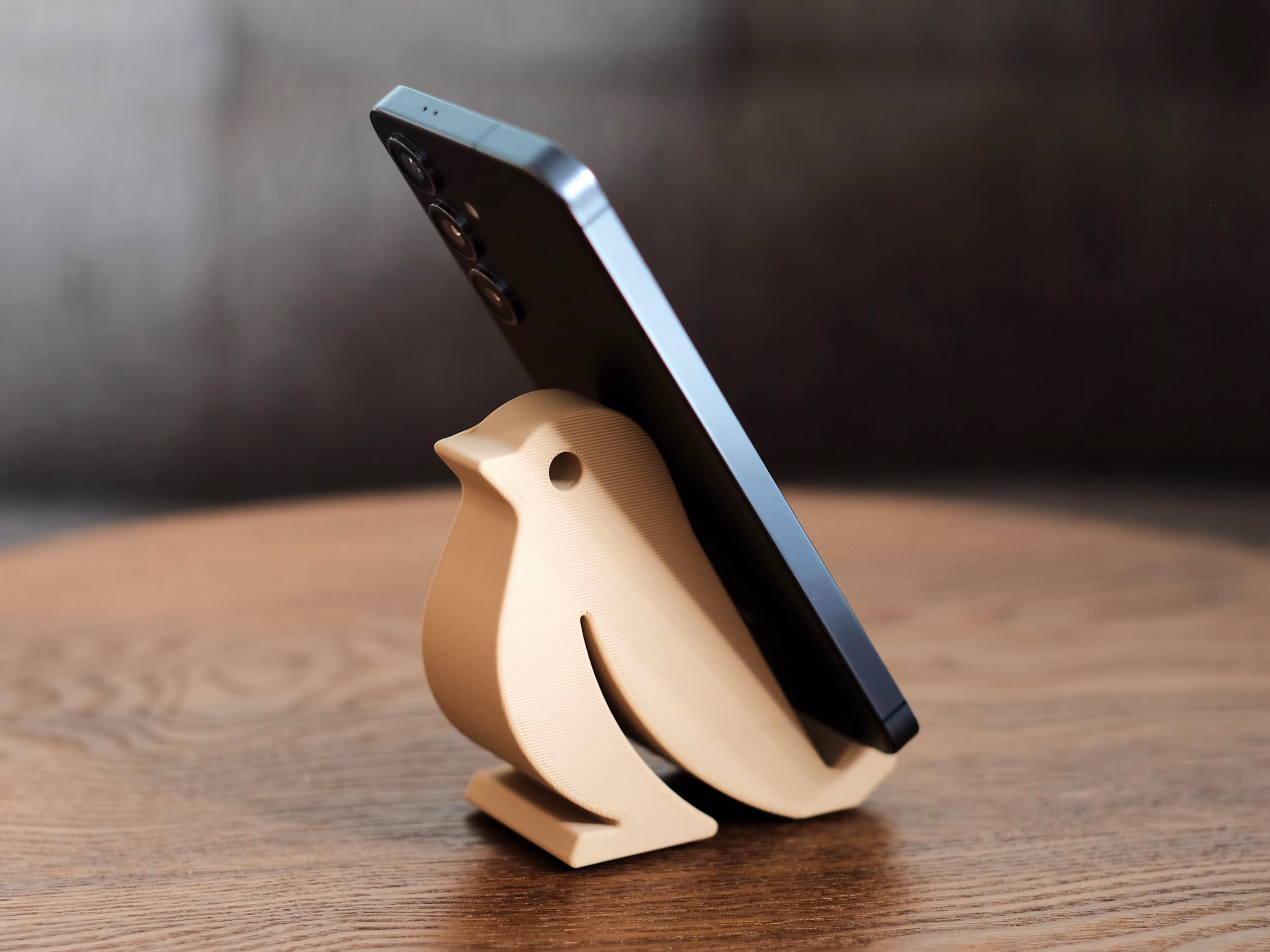 Piesa medie: suport mic de telefon (aprox 2 ore)